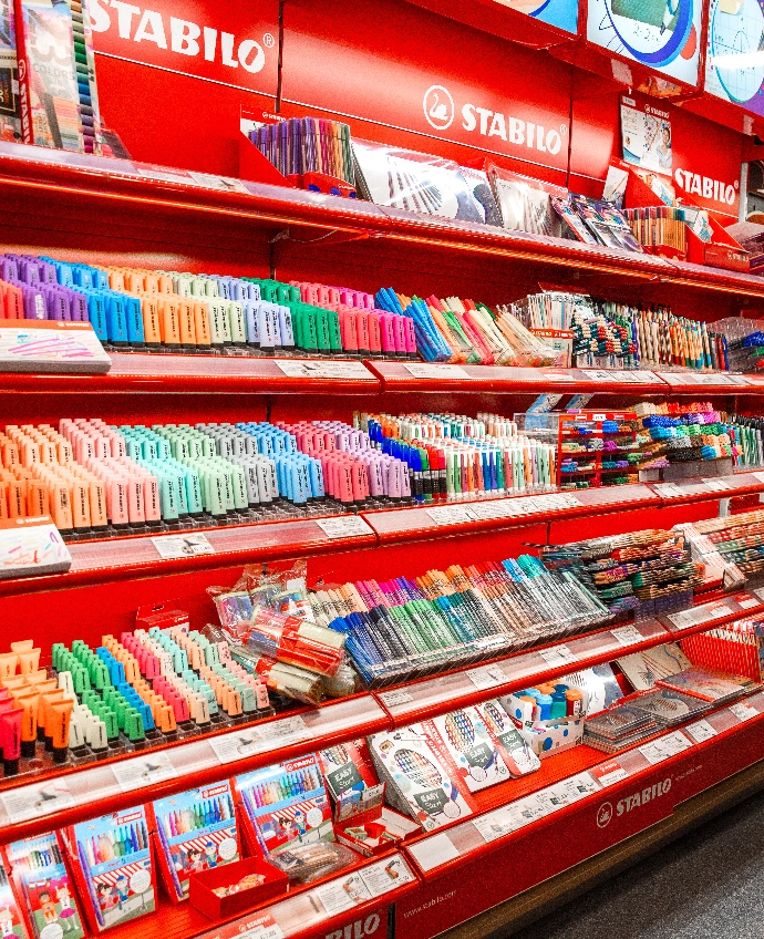 Articoli di cartoleria esposti presso la sede storica di Prosdocimi